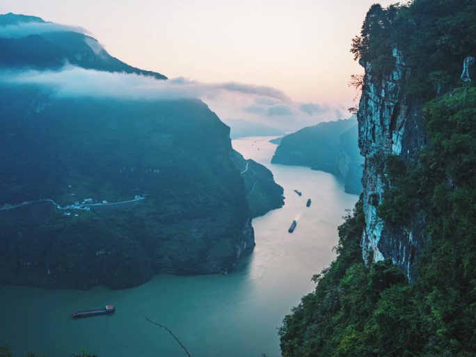 宜昌秭归鹰嘴岩三峡大坝上游日出延时