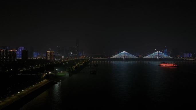 武汉长江大桥灯光秀