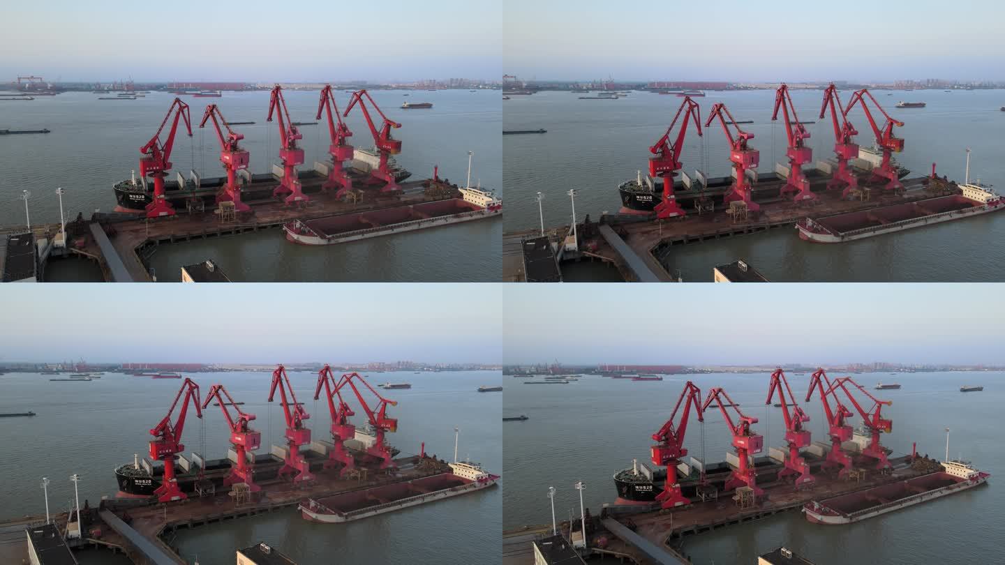 长江 港口 大海轮卸货作业