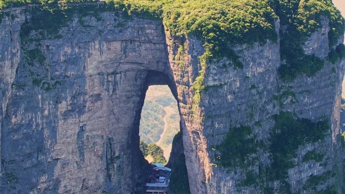 天门山天门洞天门寺航拍延时拍摄