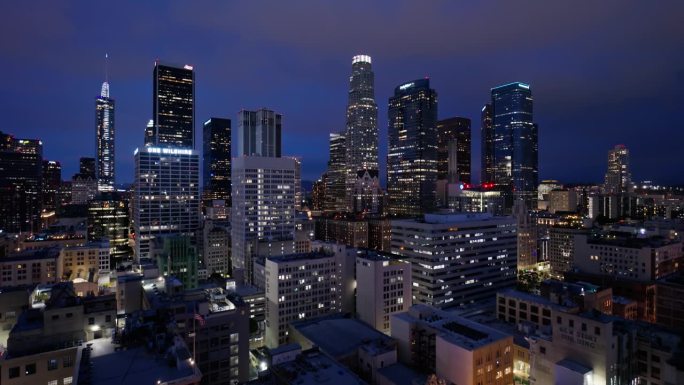 无人机拍摄的洛杉矶市中心夜景