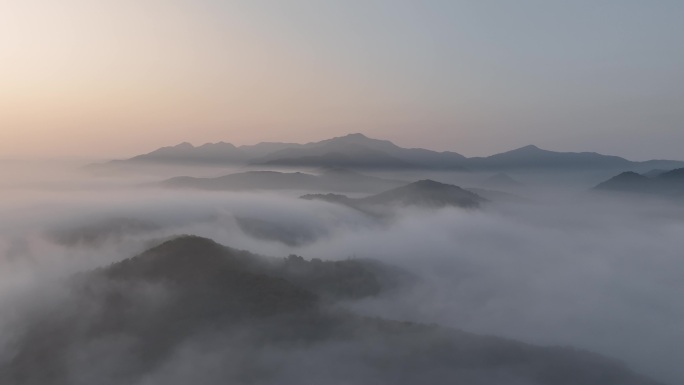 航拍千山云海朝阳