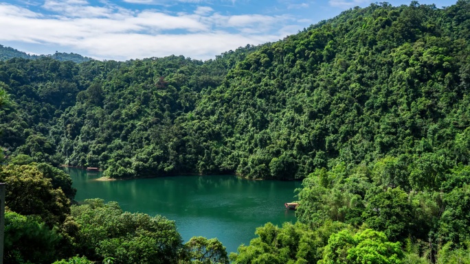 肇庆鼎湖山蝴蝶谷游船和自然风光延时摄影