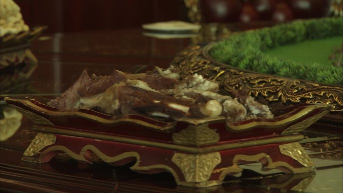 蒙古餐桌上的牛肉