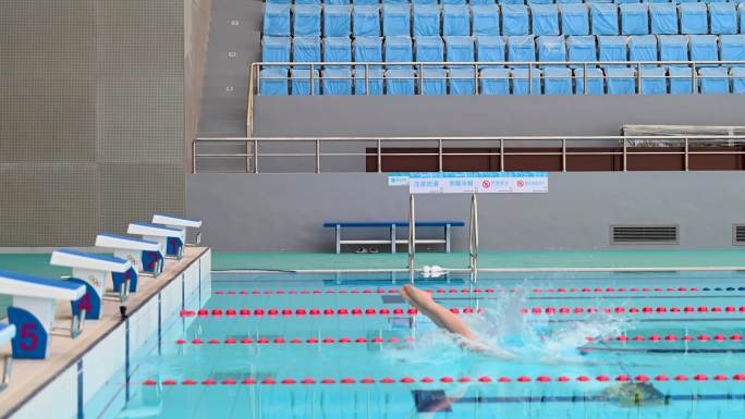 跳水运动员比赛水花视频慢动作游泳素材入水