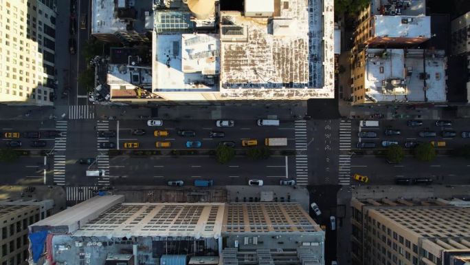 曼哈顿市中心及其街道的4k分辨率自上而下的视频视图