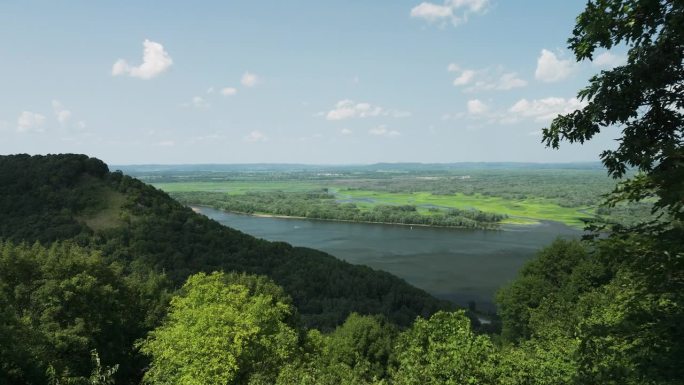 明尼苏达州布拉夫斯大河州立公园的美丽风景