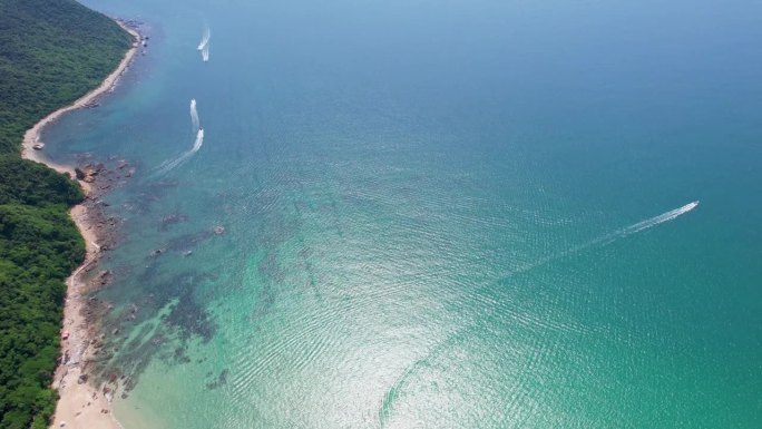 从空中俯瞰深圳西冲海岸线