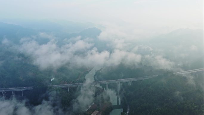 高速公路穿云云上俯瞰云端6K视频35