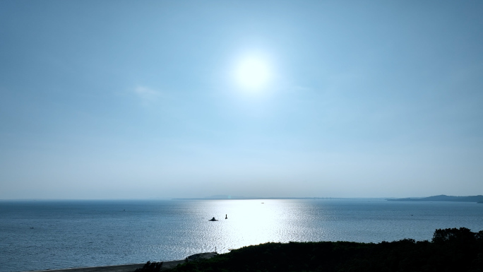 大海航拍海边日出延时飞越海面飞向大海平面