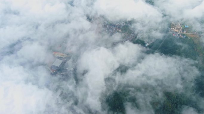 穿云云上俯瞰云朵云海飞机视角高空云015