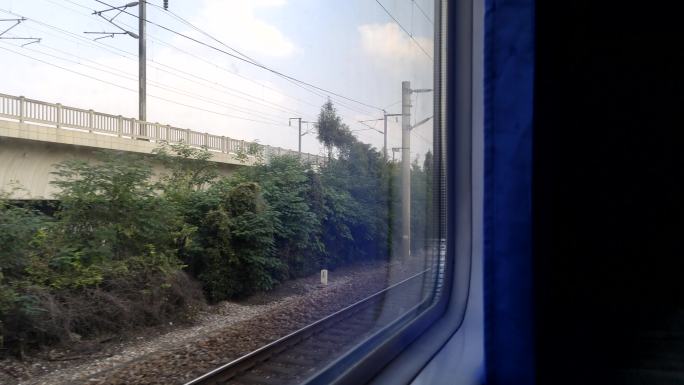 火车车窗外风景