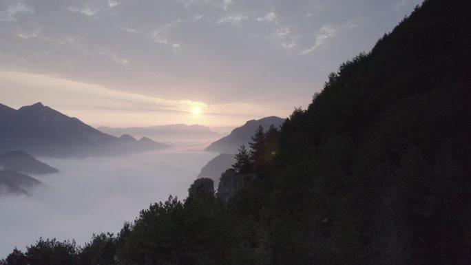 沿河霸王谷