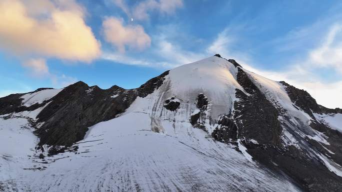 20230923四川甘孜乌库楚雪山前进2