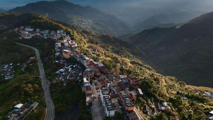 云南旅游风光普洱山顶小城九甲镇黄昏远景