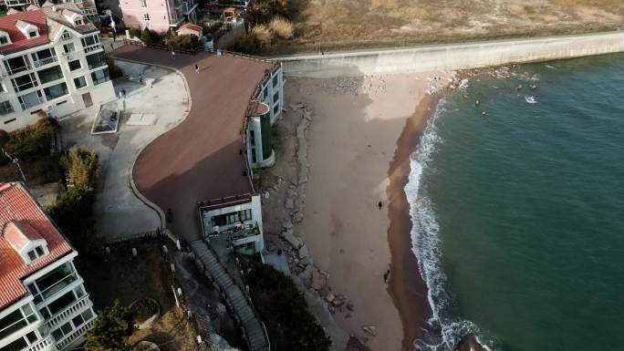 青岛海边沿海岸线航拍