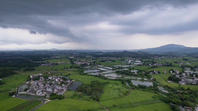 开平碉楼雨天航拍延时