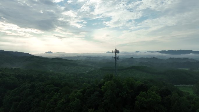 乡村信号塔航拍森林移动联通电信5G基站塔