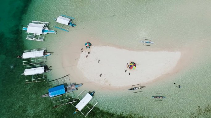 南苏里高的巴罗博消失岛。菲律宾。