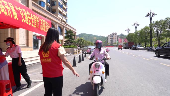 交通安全 头盔 电动车 戴头盔 市民出行