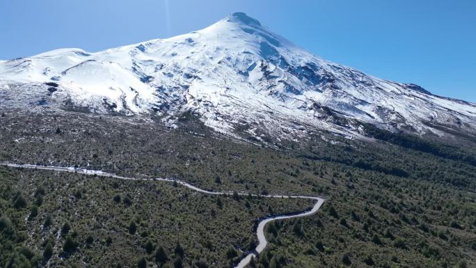 巴塔哥尼亚路在奥索尔诺在洛斯拉各斯智利。