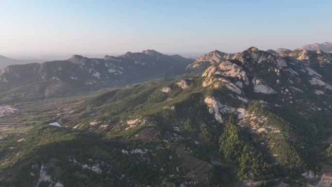 航拍烟台市牟平区大窑镇仙人脚山区秋季风景