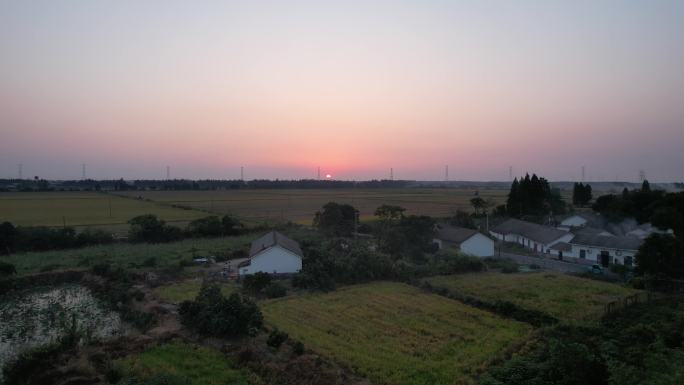 夕阳中的村庄
