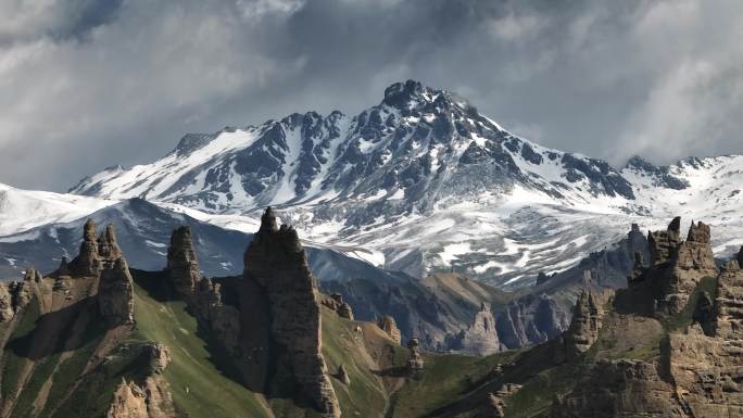 新疆天山石林