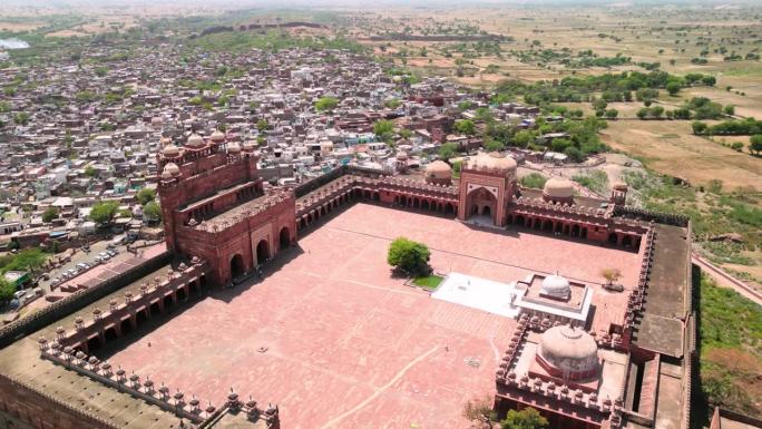 印度，Fatehpur Sikri:鸟瞰北方邦历史小镇的胜利门和Jama Masjid清真寺——南亚