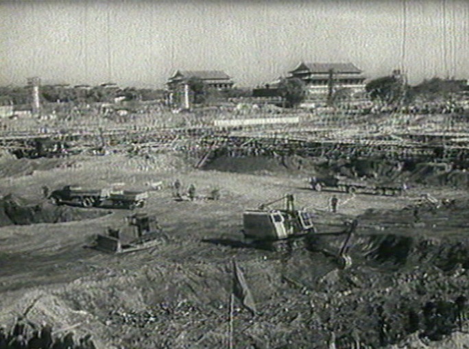 建国初期建设天安门广场的老资料