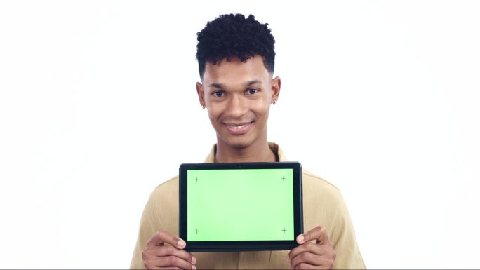 脸，人或平板电脑空间与绿色模型的推广，注册信息或社交媒体在工作室。快乐肖像，广告或数字营销应用程序跟
