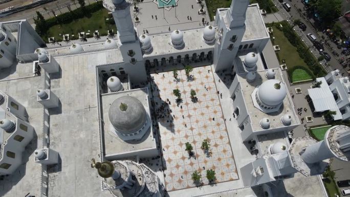 谢赫扎耶德大清真寺的无人机视角