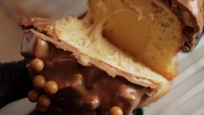 巧克力费列罗甜甜圈是开放式的