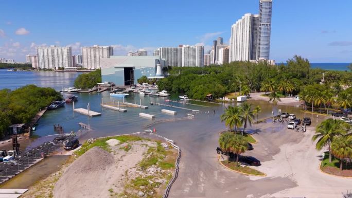 航拍新闻视频迈阿密船坡道因洪水气候变化水位上升而无法使用