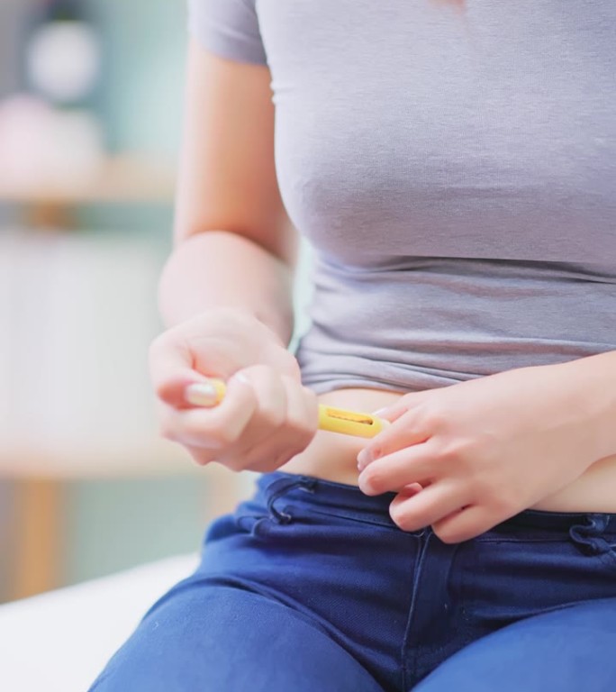 女性注射促排卵剂一个人打胰岛素糖尿病患者