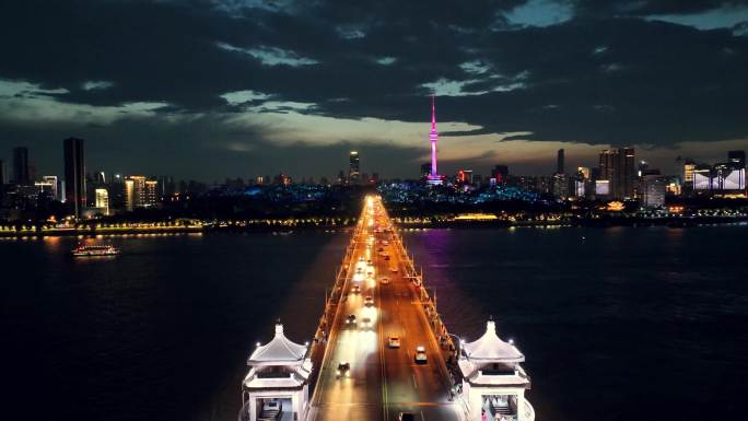 航拍长江大桥和黄鹤楼延时摄影