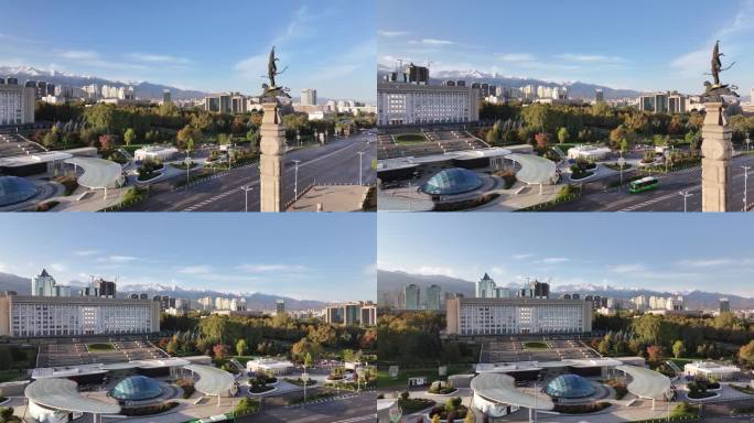 哈萨克斯坦阿拉木图市共和国广场上的市政厅大楼