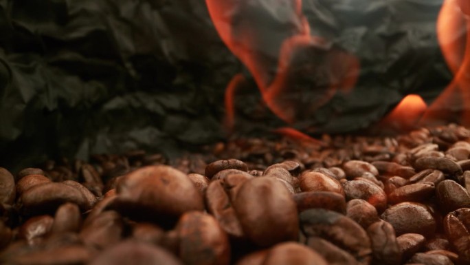 近距离高温烘焙咖啡豆