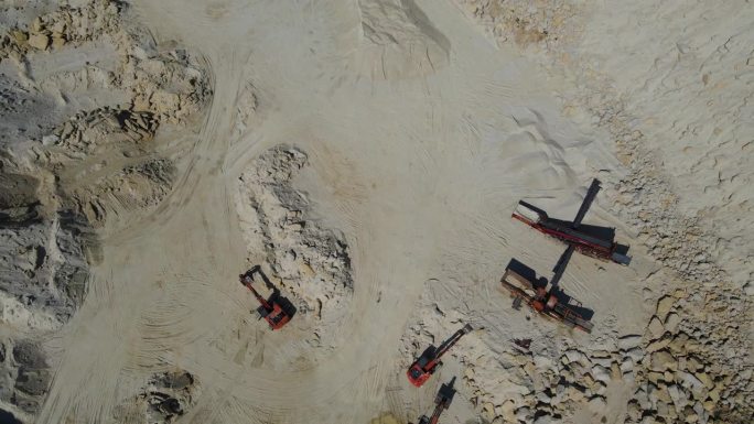 采石场采砂挖掘机大跨度无人驾驶卡车