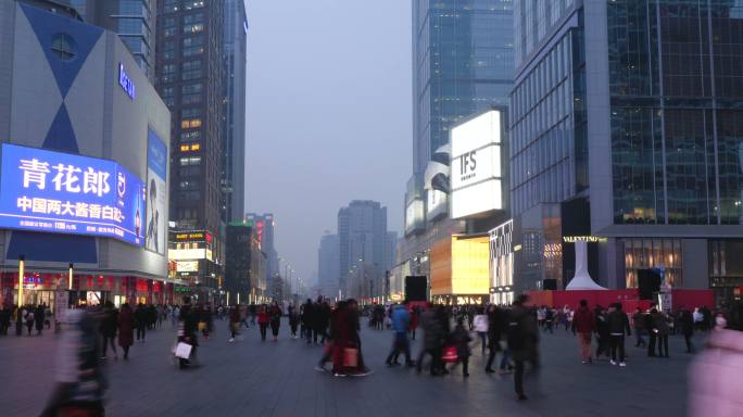 成都春熙路街头热闹夜景延时视频