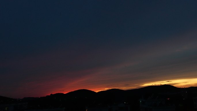 太阳落山夕阳西下天空