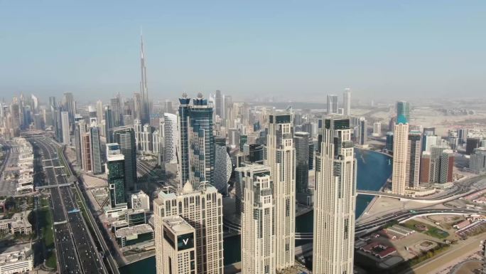 迪拜最高的塔哈利法塔和巨大的摩天大楼，现代建筑4k