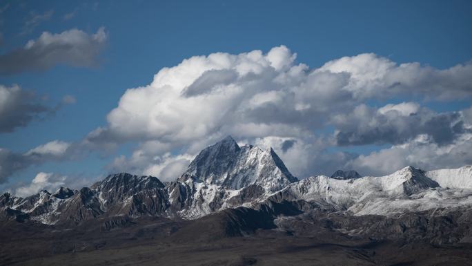 雅拉雪山