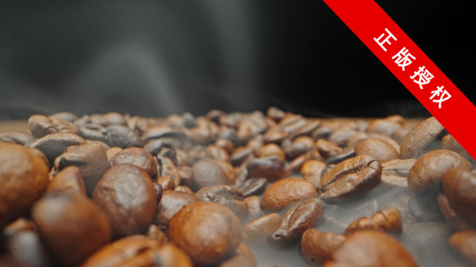 咖啡豆微距雾气深度烘焙4K
