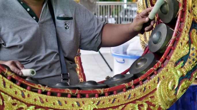 泰国传统音乐家表演民间音乐