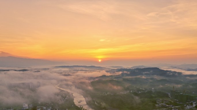 海南风光 夕阳日出云海 金色云层