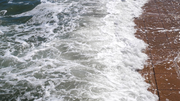 海岸 海浪 涨潮 海水 浪花 海水涨潮