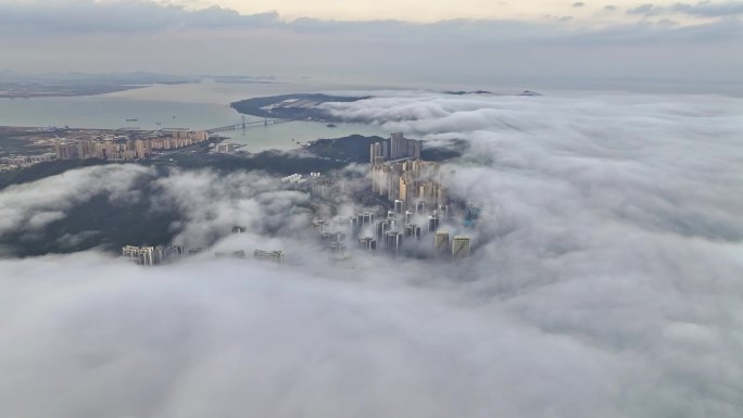 珠海城市平流雾/高新区唐家湾格力海岸