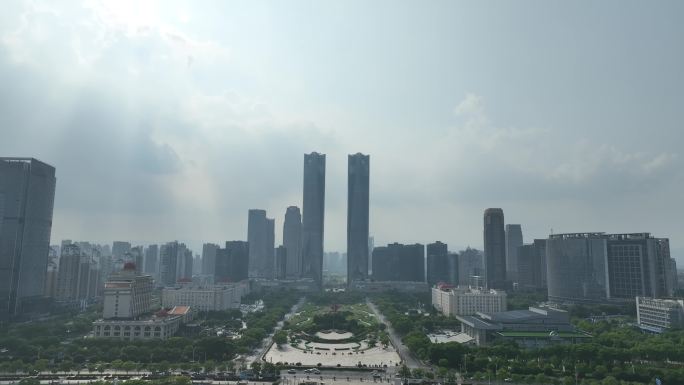 南昌城市建筑风光航拍红谷滩区绿地中央广场