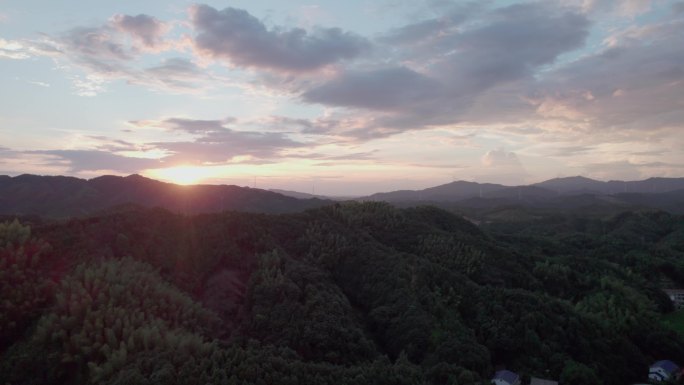 山脉山顶唯美阳光